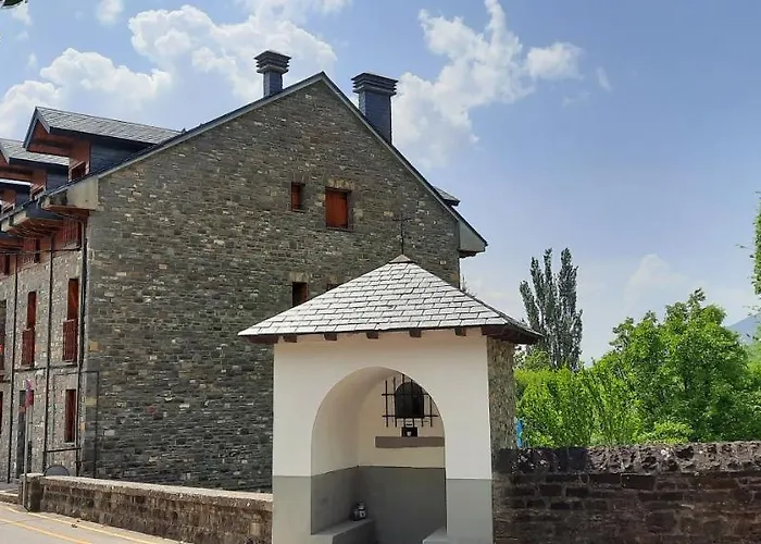 El Estudio De Buenavista * Biescas (Aragon)